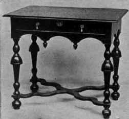 5af875814df9e_Table-with-flat-arches-and-pendent-ornaments1.jpg.9d34d7f6a852914063eee1dafafcbb19.jpg